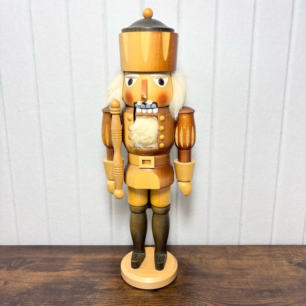 Nutcracker NATURAL WOOD‎ KING SN Seiffener Christian Ulbricht Made in Germany